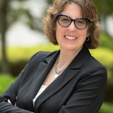 The Ten: Amid industry division, brokerages went after scale