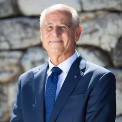 eXp launches global search platform; REMAX expands in SoCal